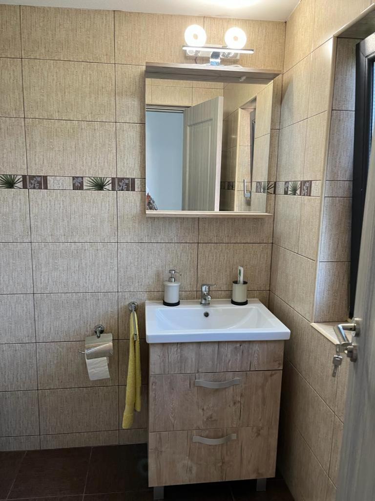 Mimi House Villa Baia de Fier Kültér fotó