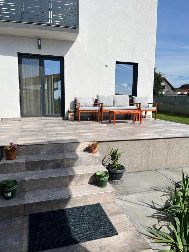 Mimi House Villa Baia de Fier Kültér fotó